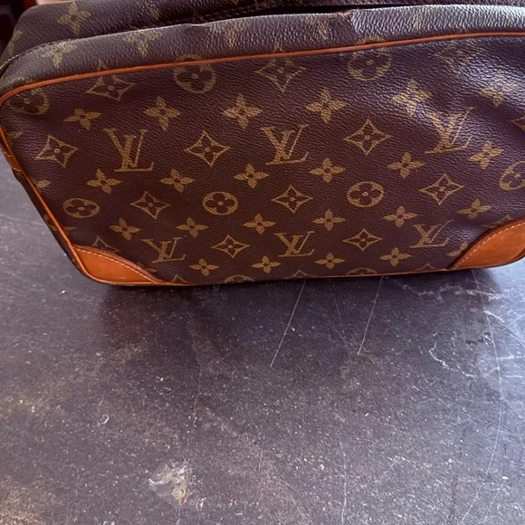 Louis Vuitton Monogram Canvas Clutch Bag in beautiful condition!!! - Picture 7 of 10